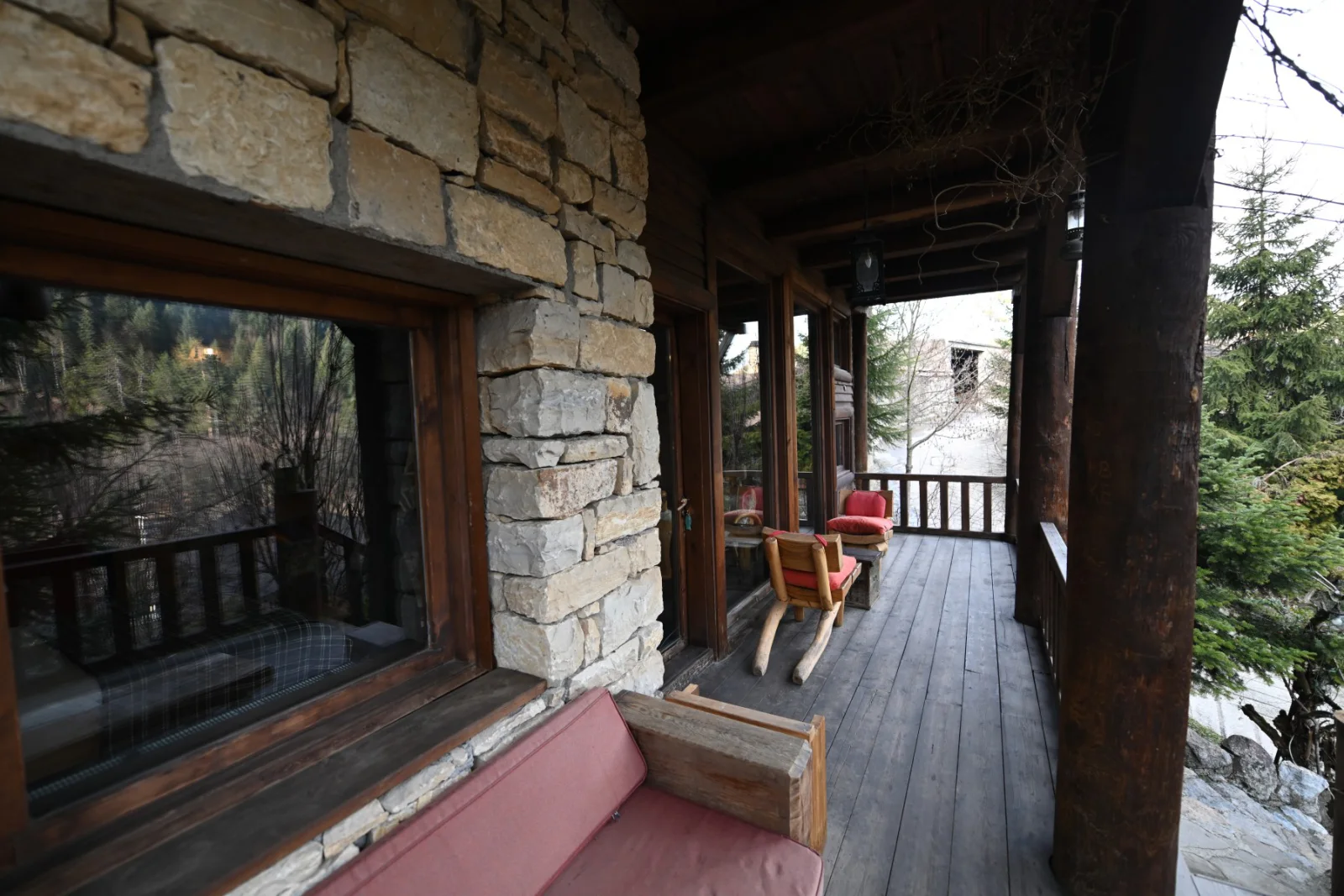 Grumpy's House (Downstairs)